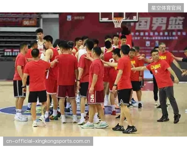 CBA季前热身赛深圳队“缺核心16分负山西”背后的故事：从“梦之队”到“战略转型”的深刻思考